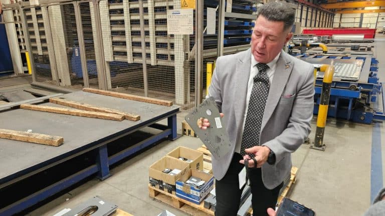 Read more about the article “UP LIFTING Engineering the World’s Heaviest Lifts with Precision”